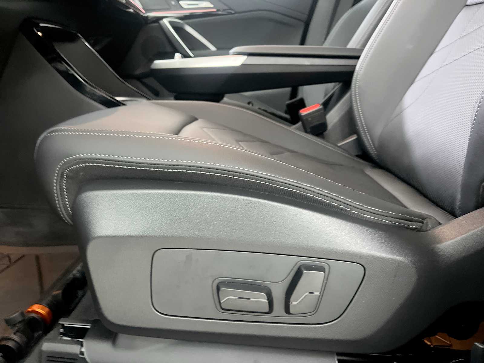 Thumbnail: 2025 BMW X1 - 14