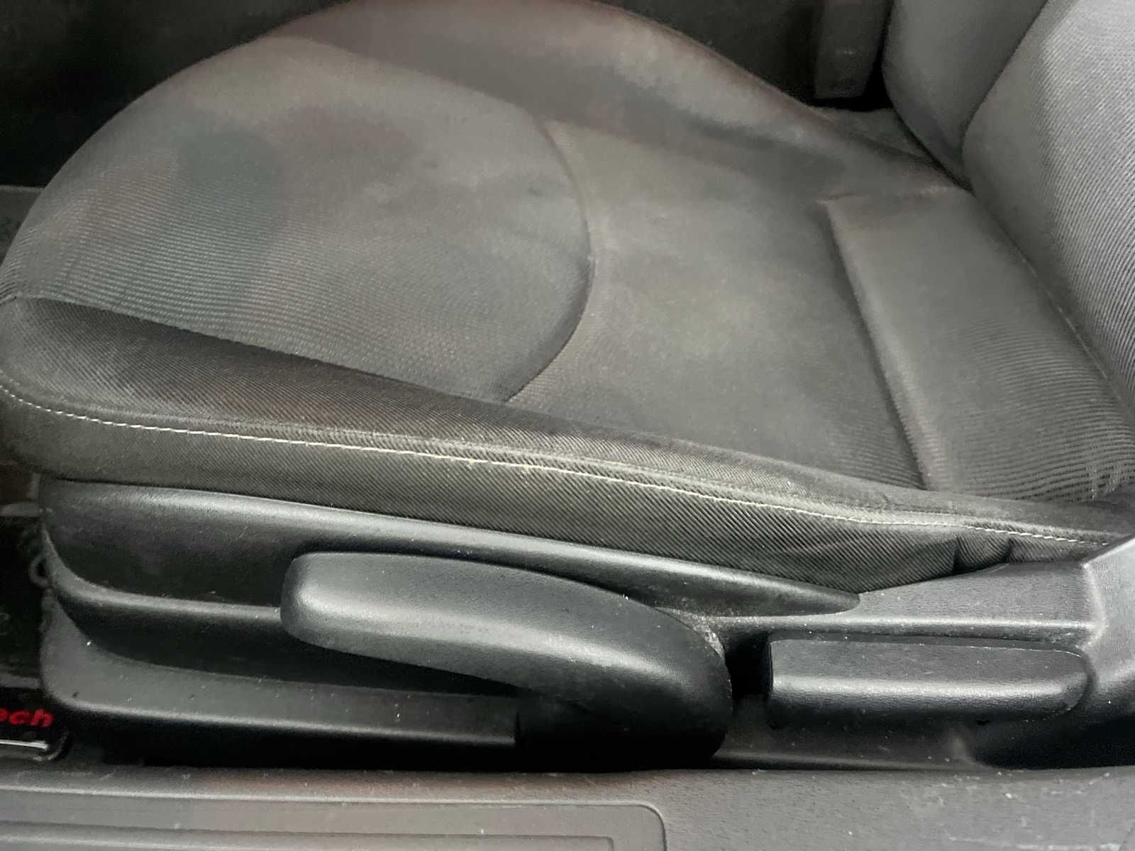 Thumbnail: 2010 Mazda MX-5 Miata - 14