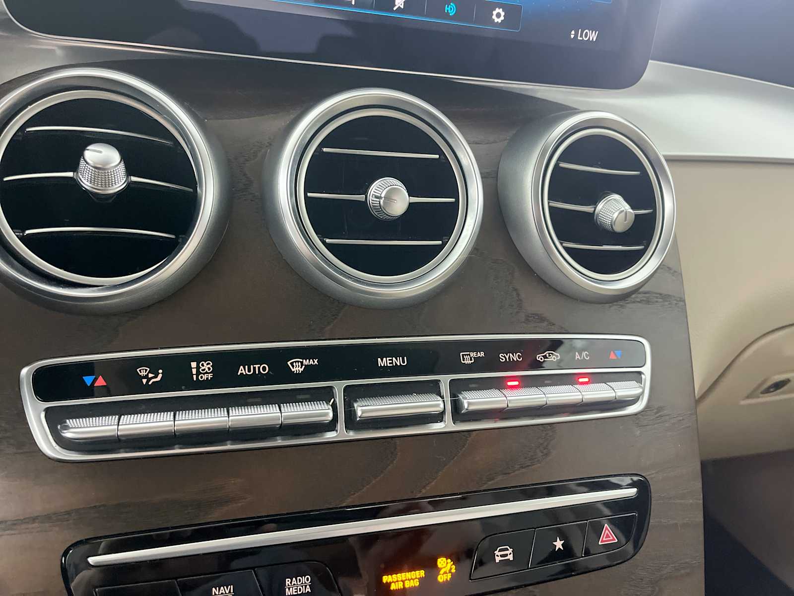 Thumbnail: 2021 Mercedes-Benz GLC - 23