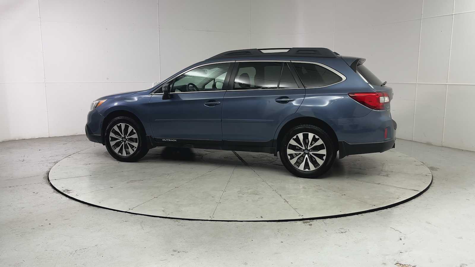Thumbnail: 2015 Subaru Outback - 4