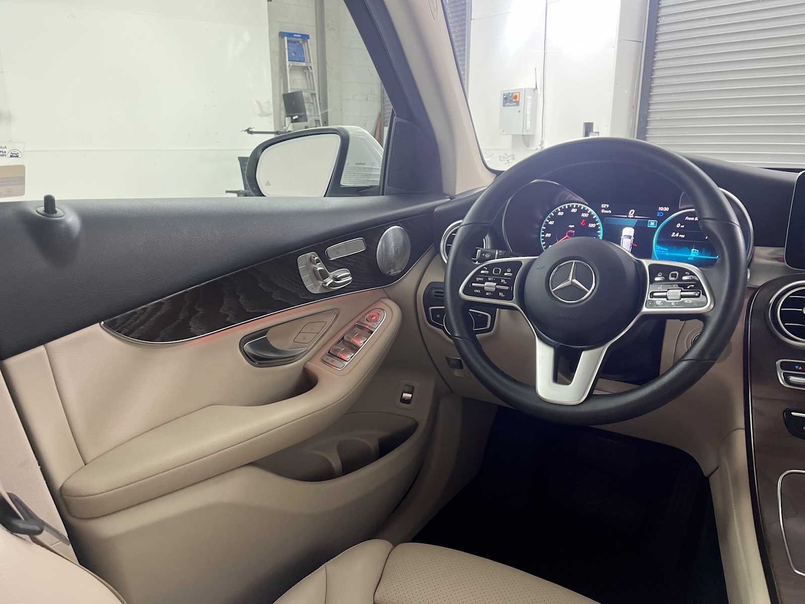 Thumbnail: 2021 Mercedes-Benz GLC - 15