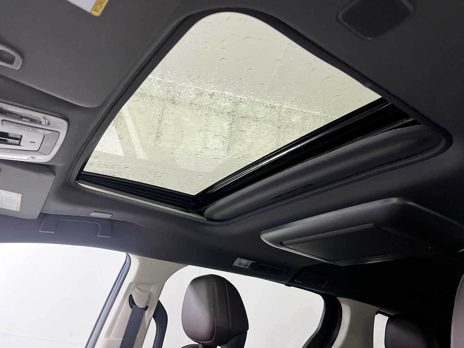 Thumbnail: 2023 Toyota Sienna - 16