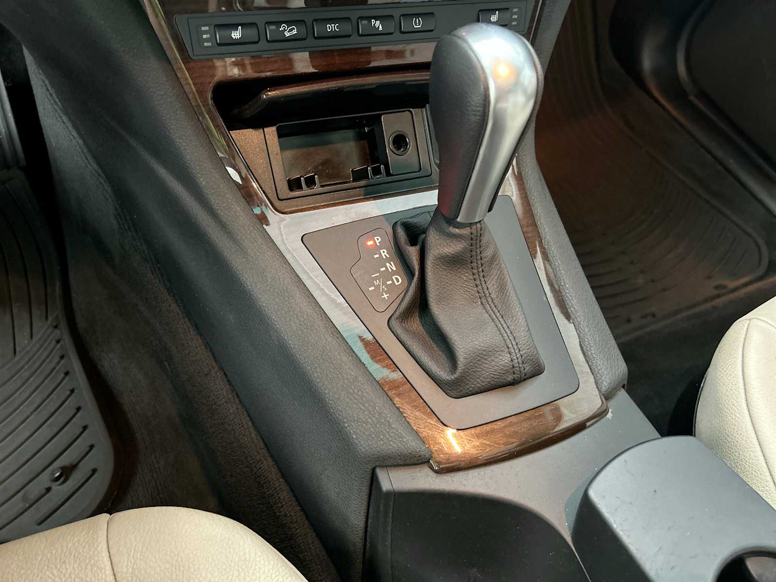 Thumbnail: 2010 BMW X3 - 21
