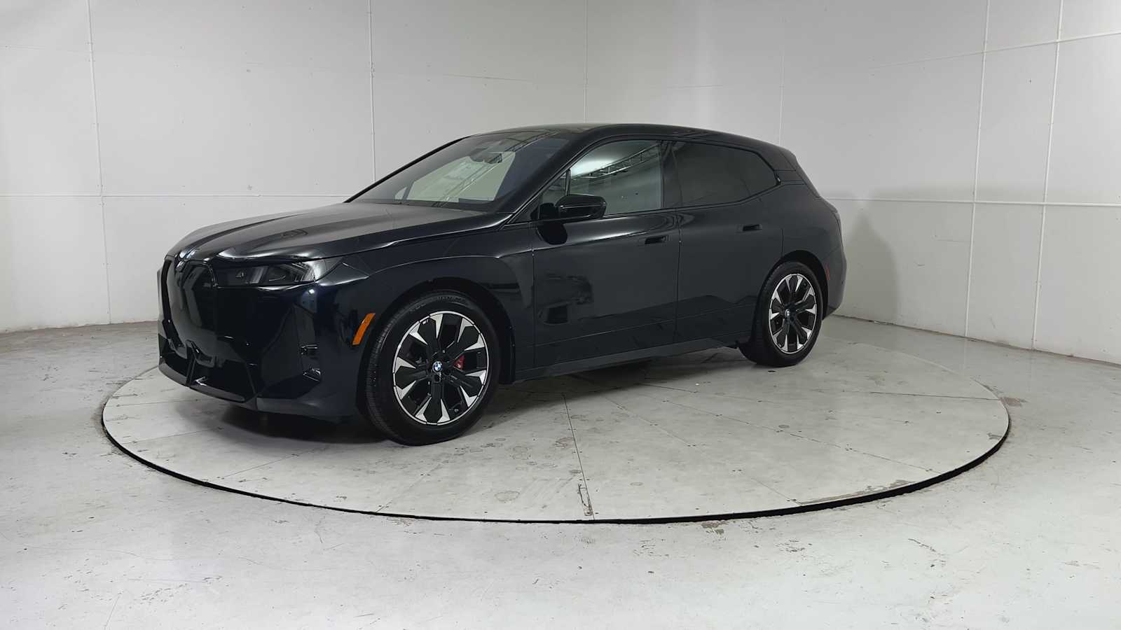 Thumbnail: 2026 BMW iX - 6