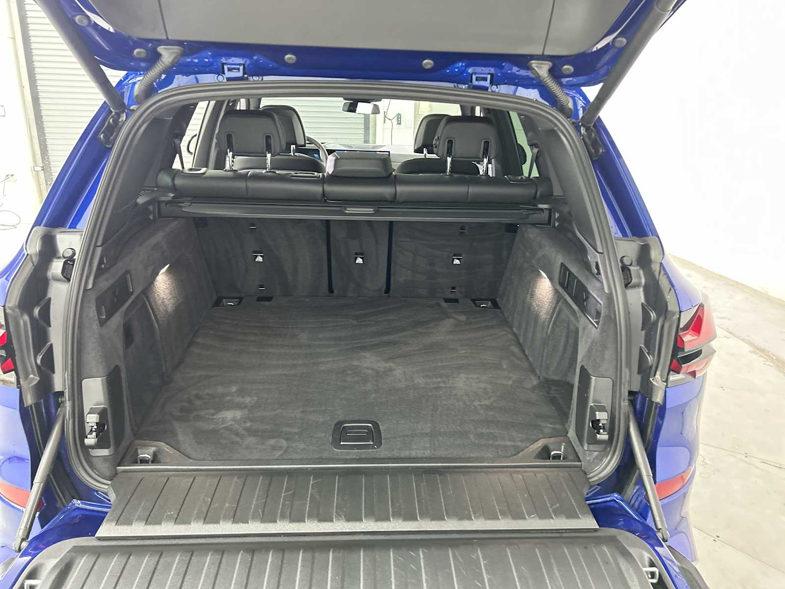 Thumbnail: 2026 BMW X5 - 21