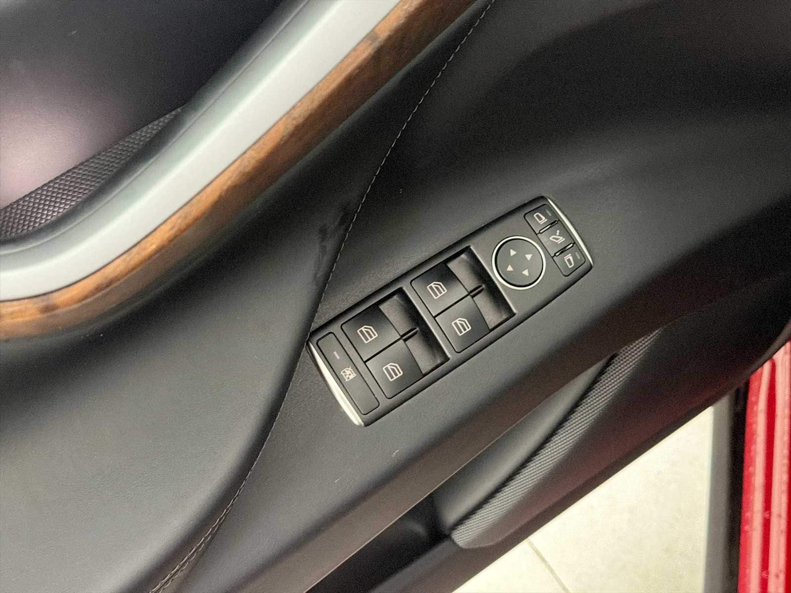 Thumbnail: 2020 Tesla Model X - 15