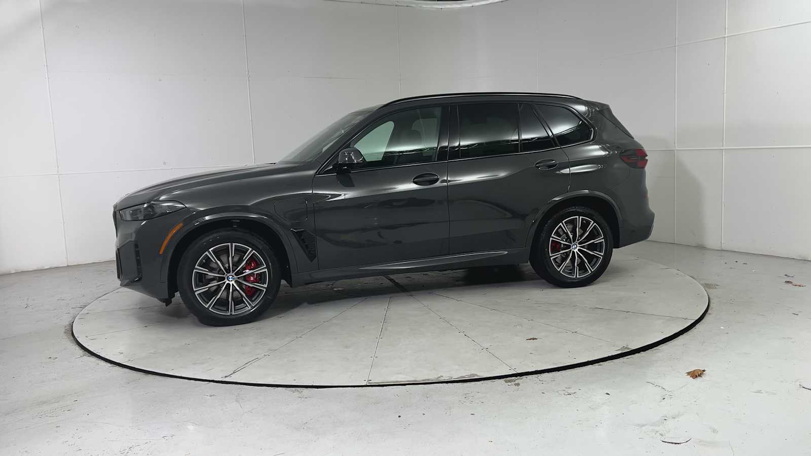 Thumbnail: 2026 BMW X5 - 4