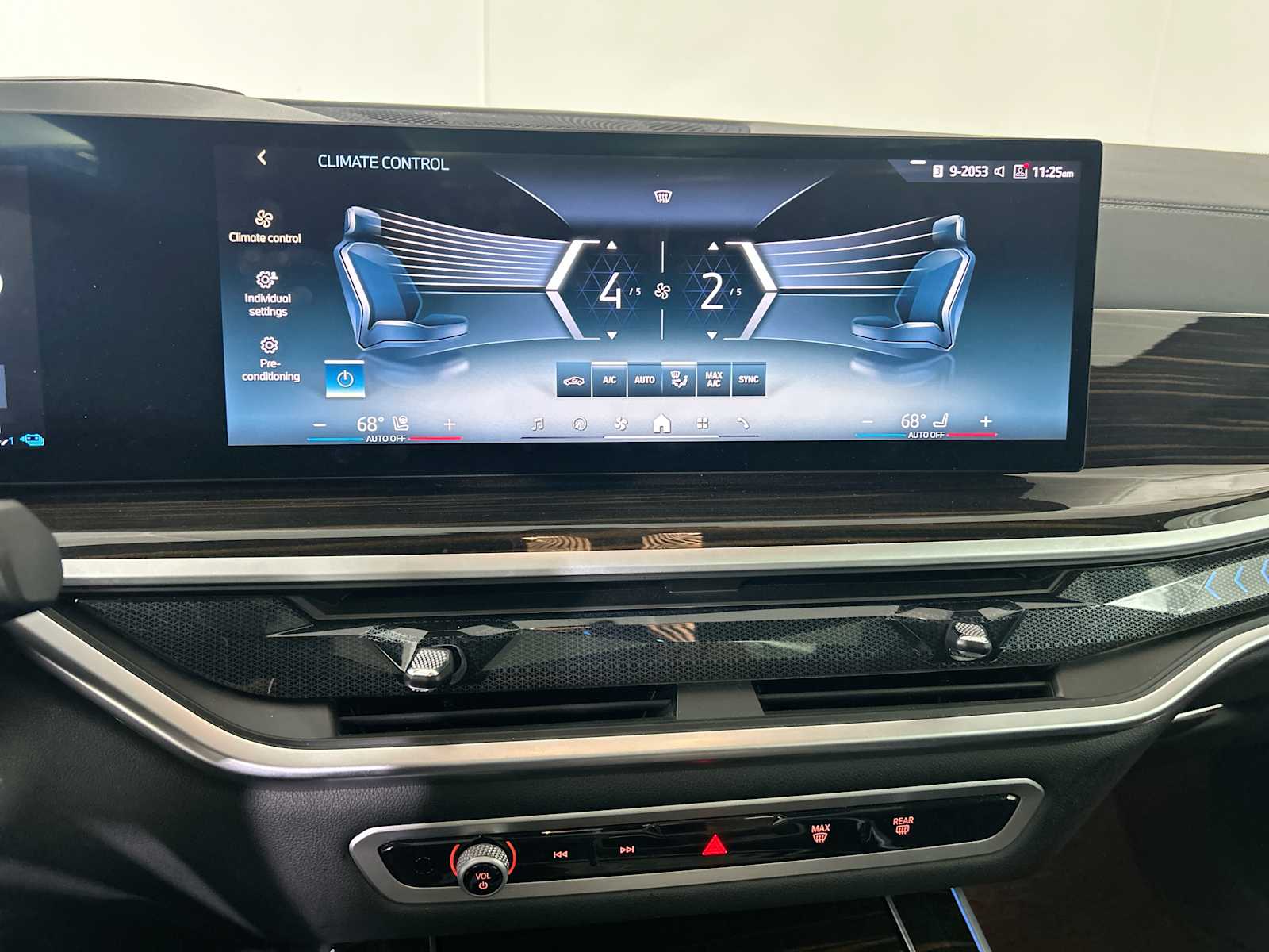 Thumbnail: 2025 BMW X5 - 17