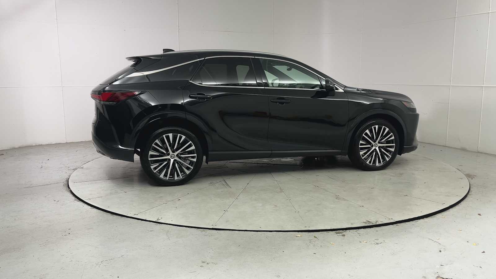 Thumbnail: 2023 Lexus RX - 9