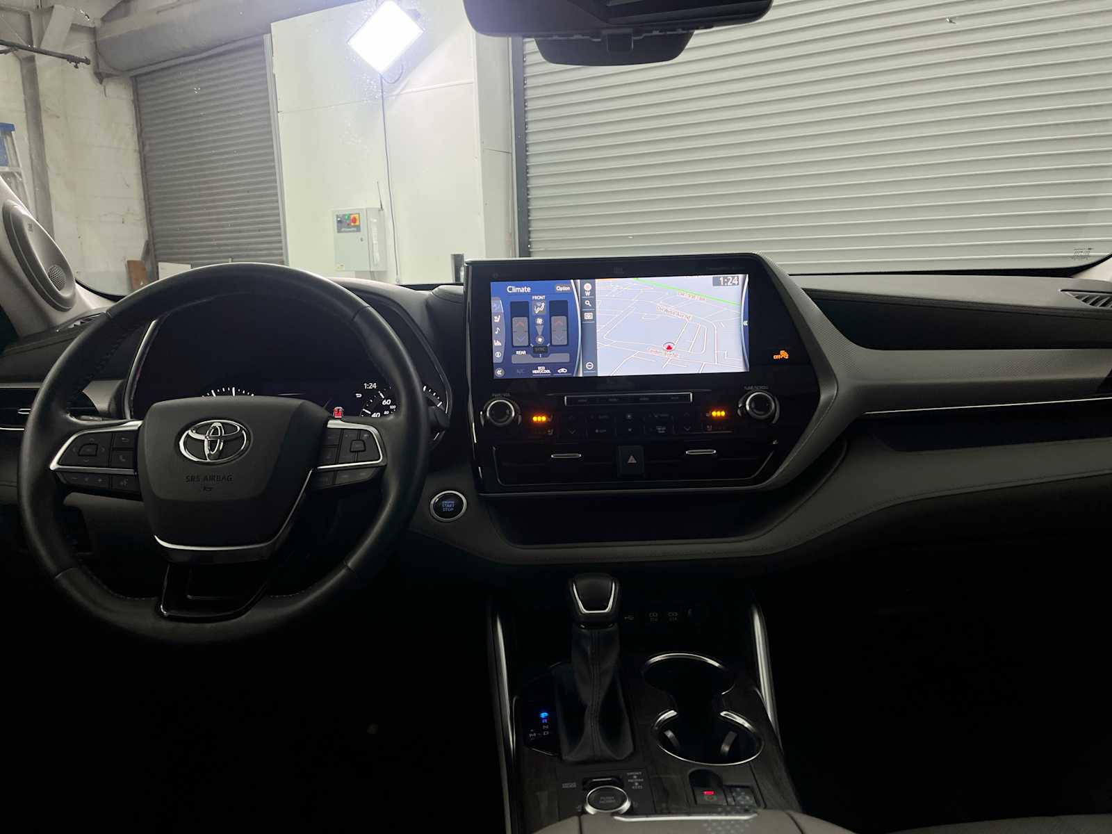 Thumbnail: 2020 Toyota Highlander - 10