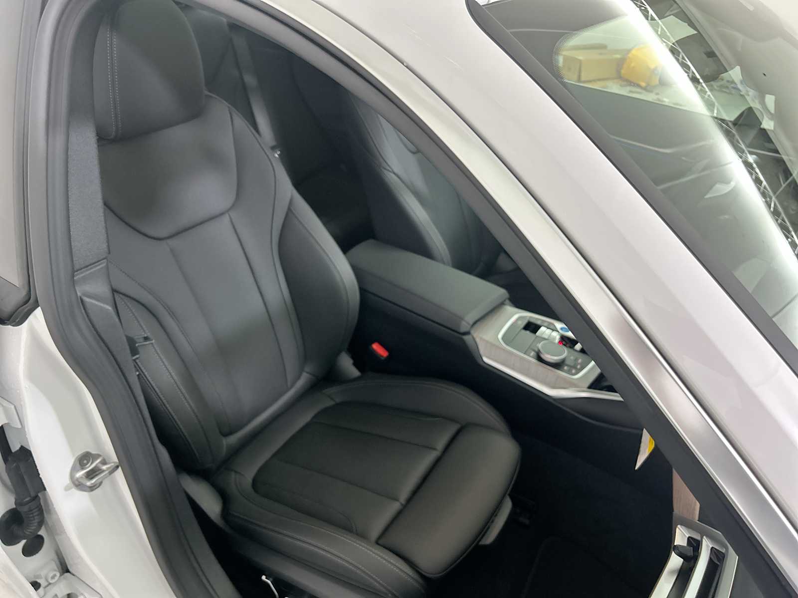 Thumbnail: 2026 BMW i4 - 26