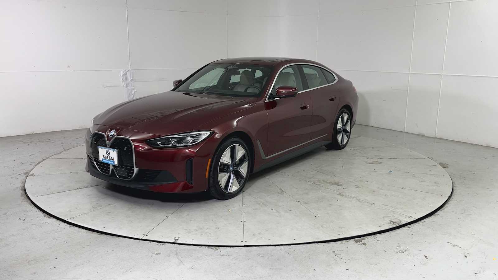 Thumbnail: 2023 BMW i4 - 6