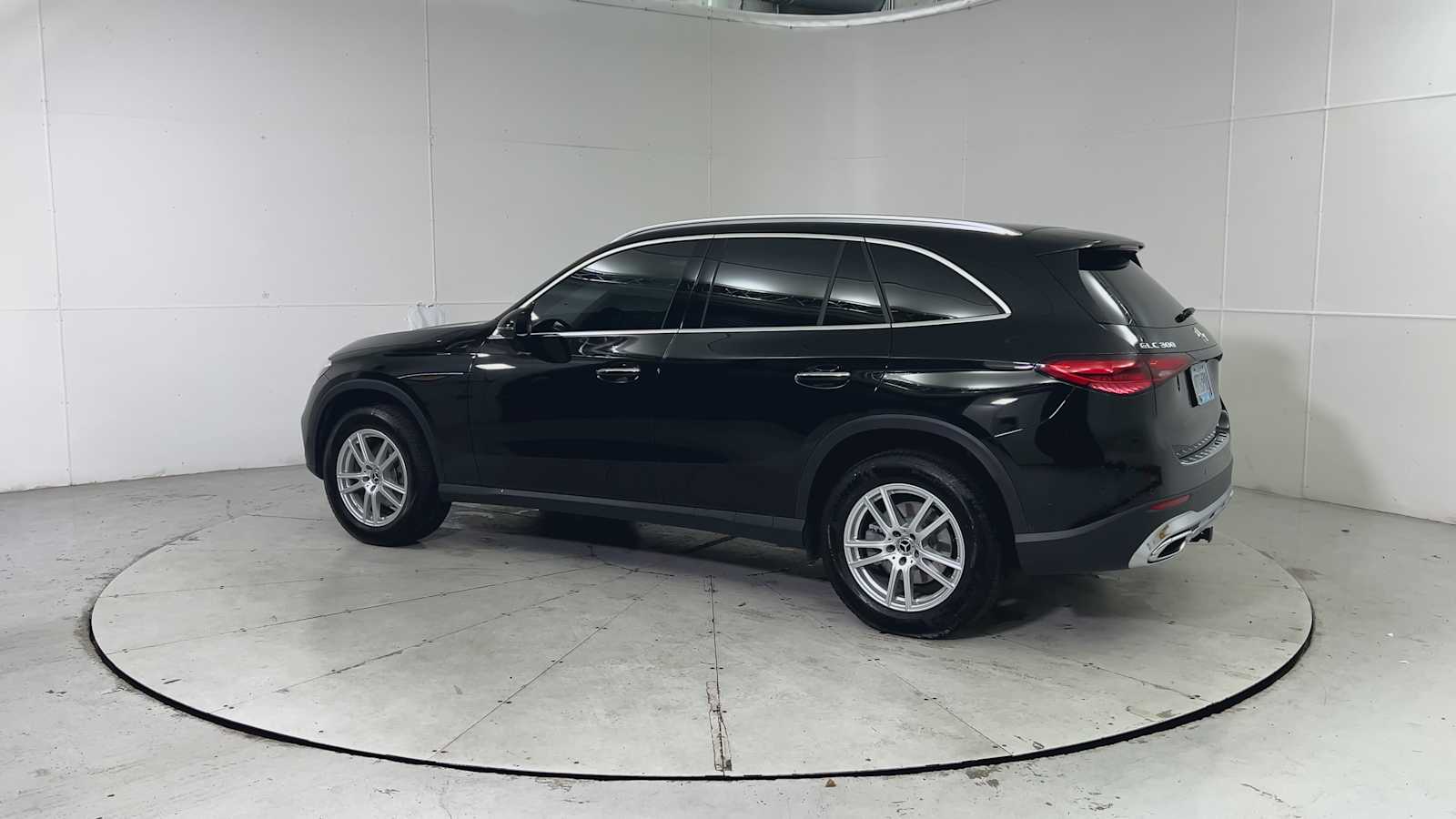 Thumbnail: 2023 Mercedes-Benz GLC - 4