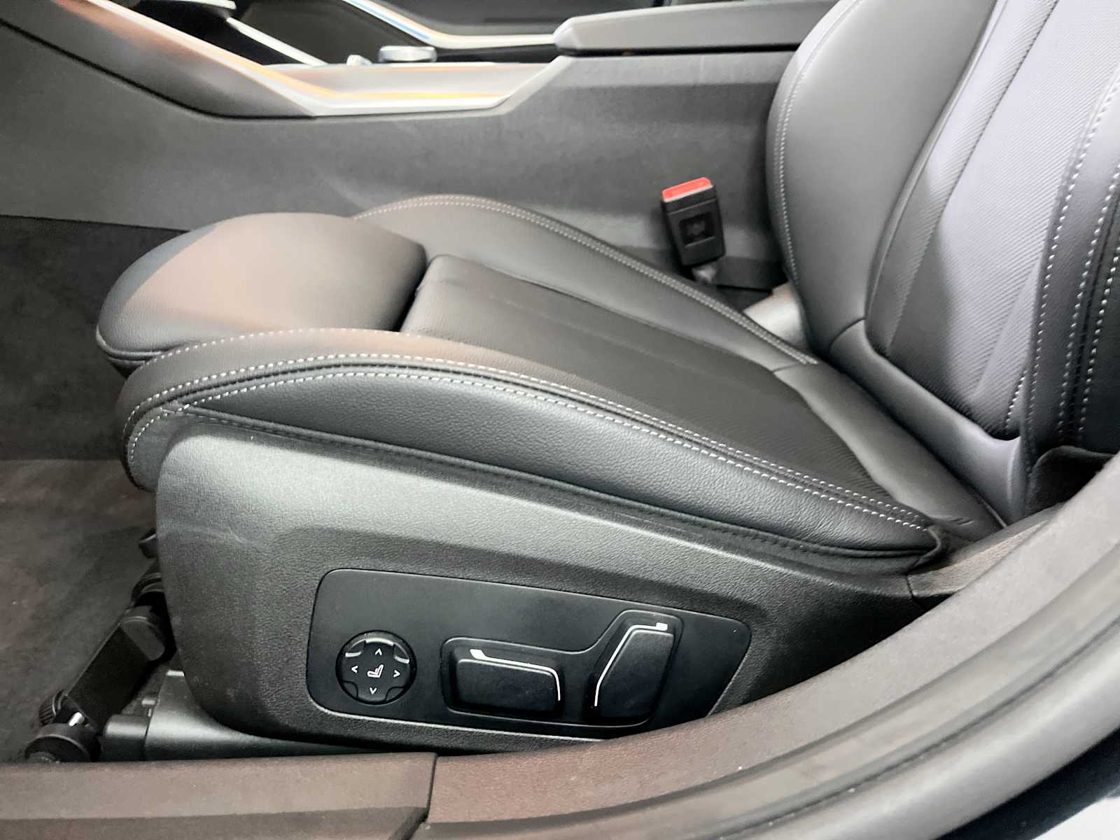 Thumbnail: 2026 BMW 3 Series - 14