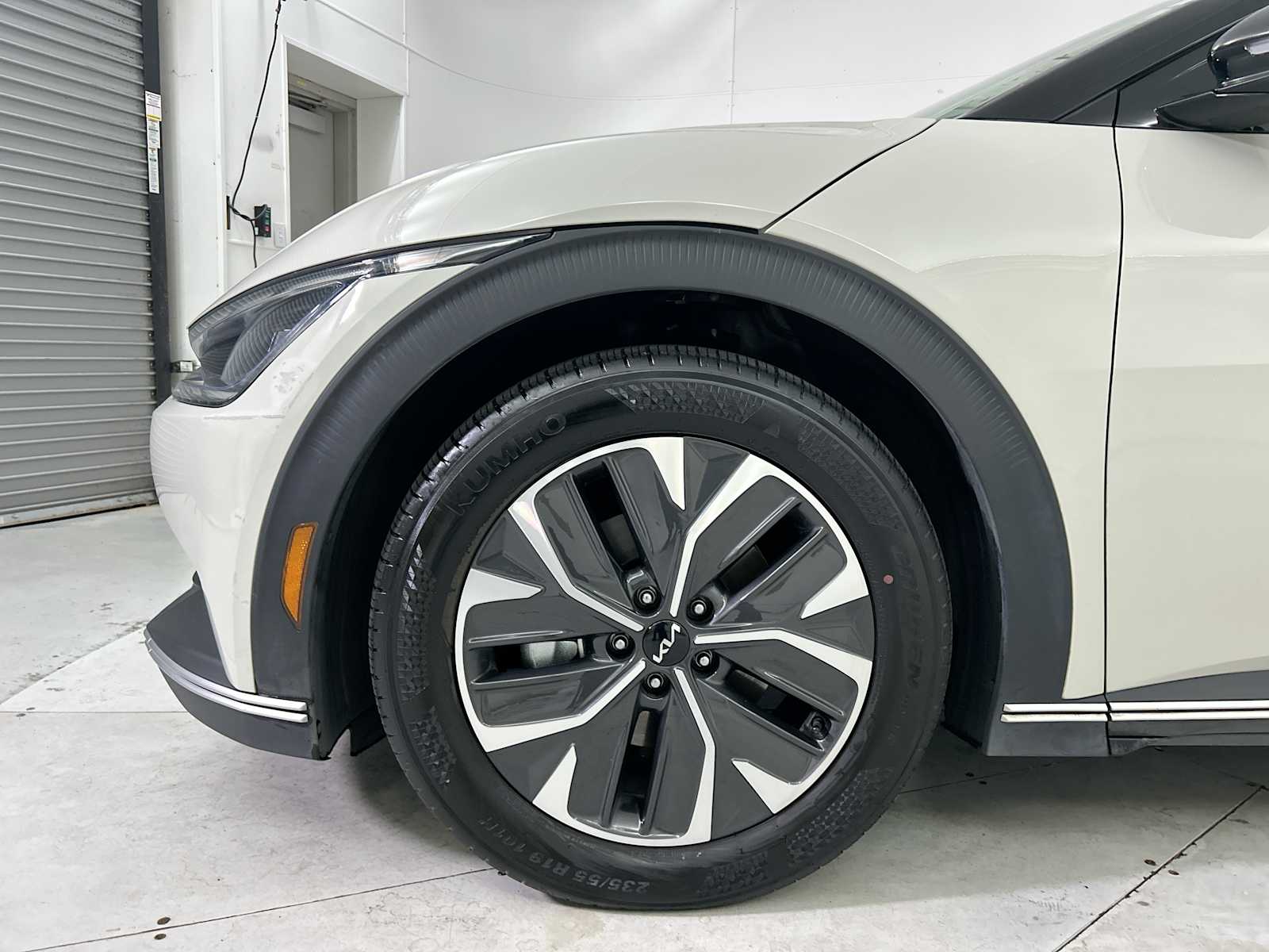 Thumbnail: 2024 Kia EV6 - 18