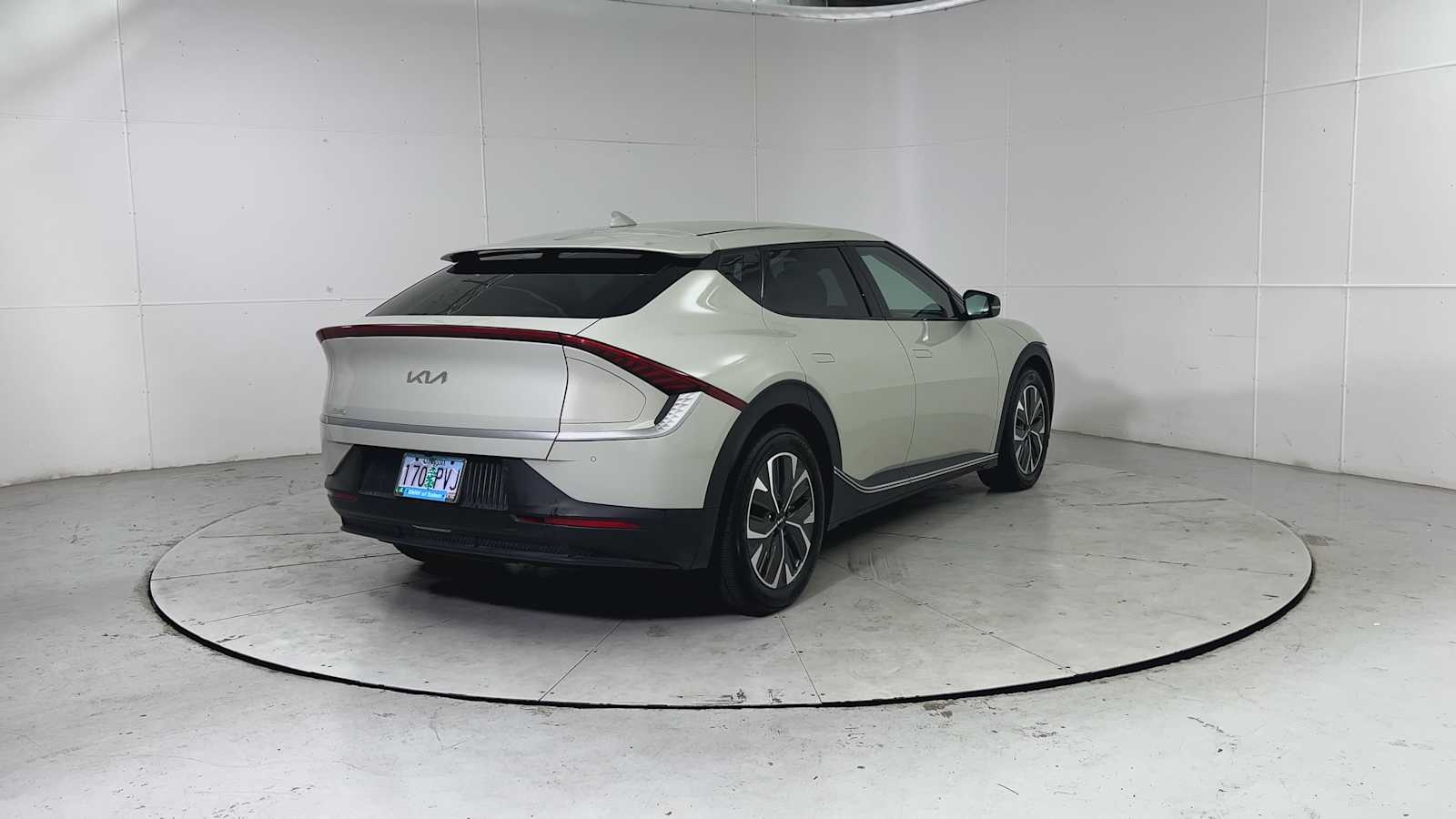 2024 Kia EV6 Light Wind photo 2