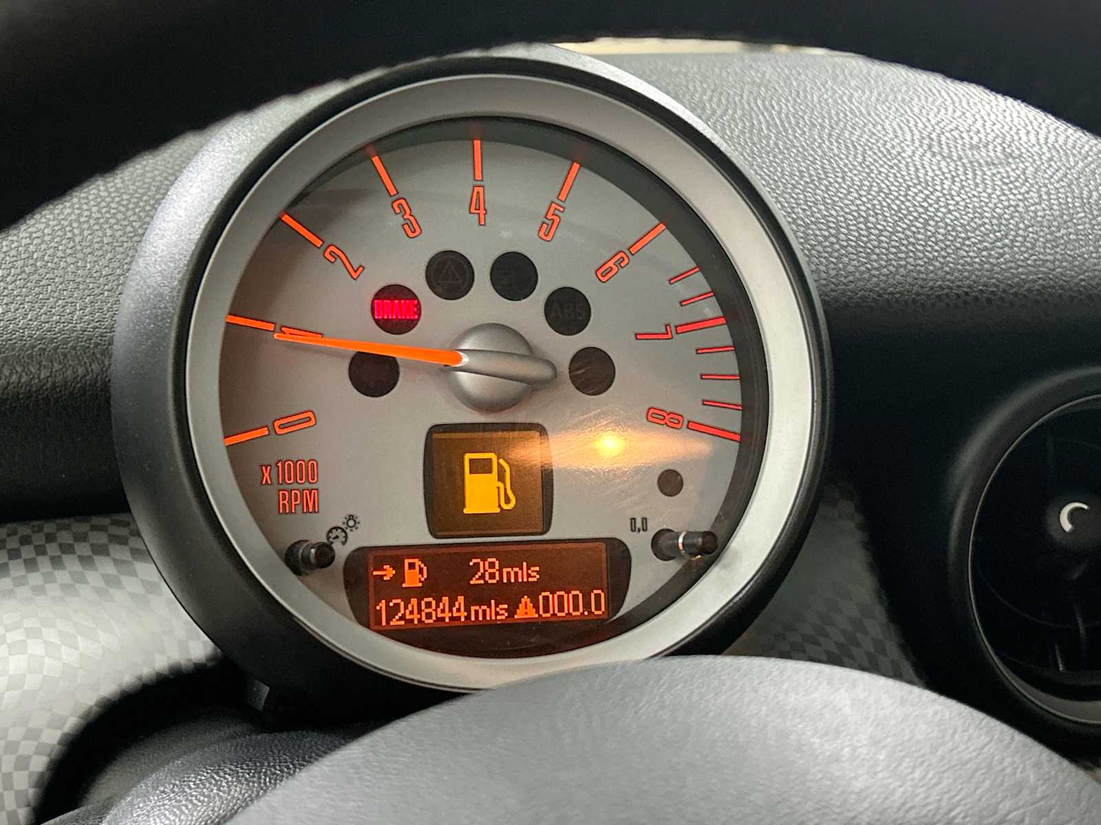 Thumbnail: 2010 MINI Cooper Clubman - 10