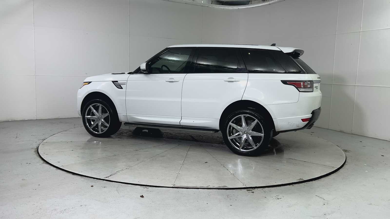 Thumbnail: 2015 Land Rover Range Rover Sport - 5