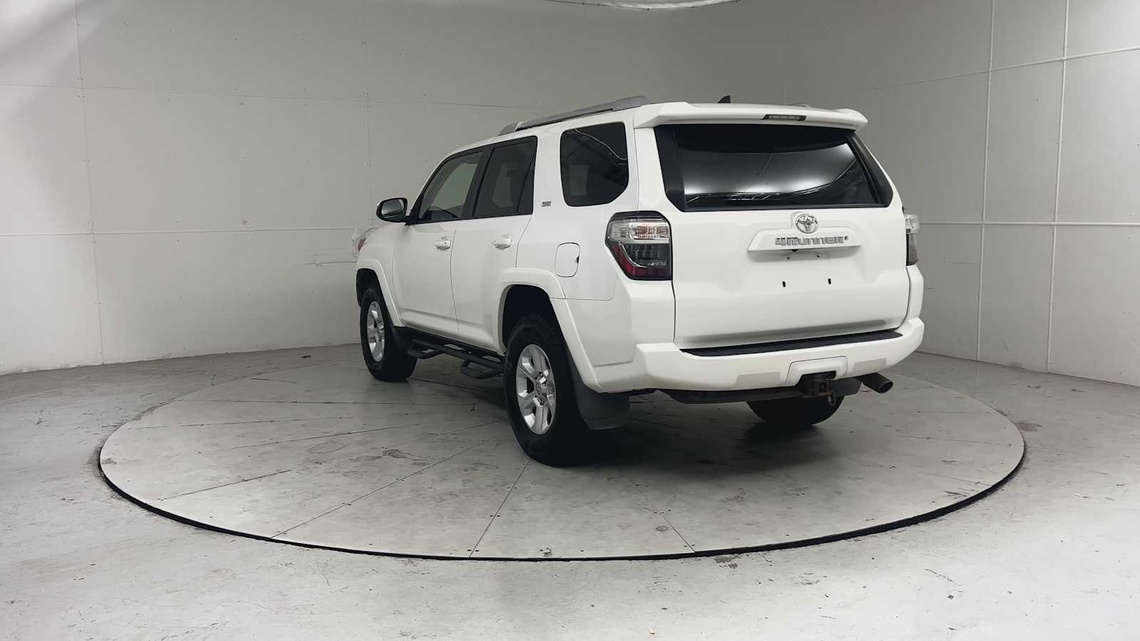 Thumbnail: 2016 Toyota 4Runner - 2