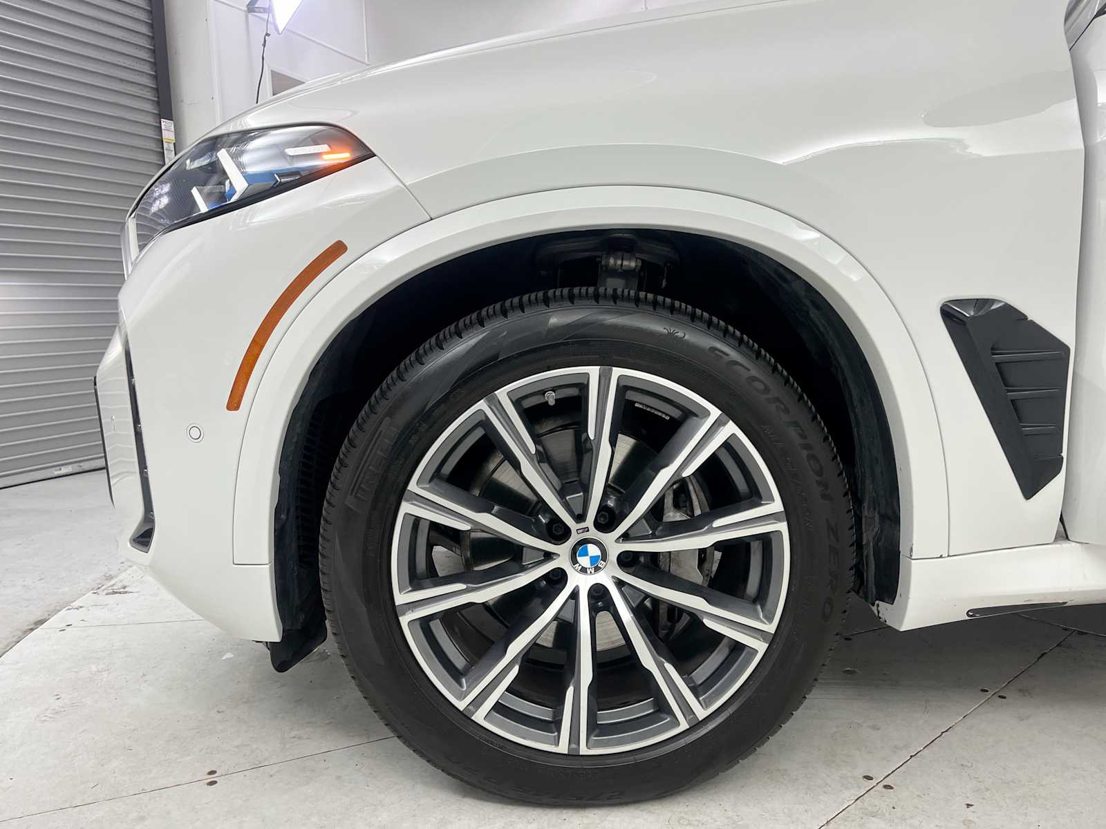 Thumbnail: 2026 BMW X5 - 19