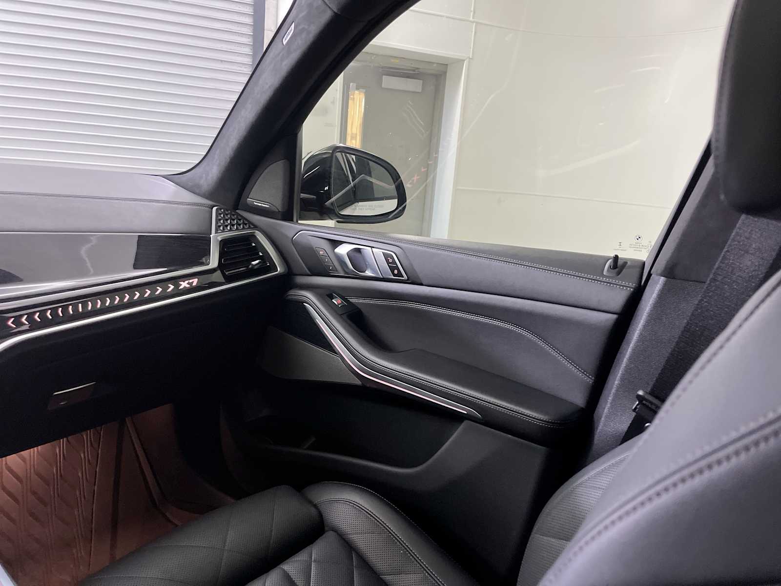 Thumbnail: 2024 BMW X7 - 11