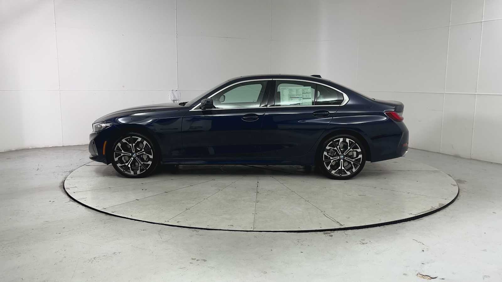 Thumbnail: 2026 BMW 3 Series - 5