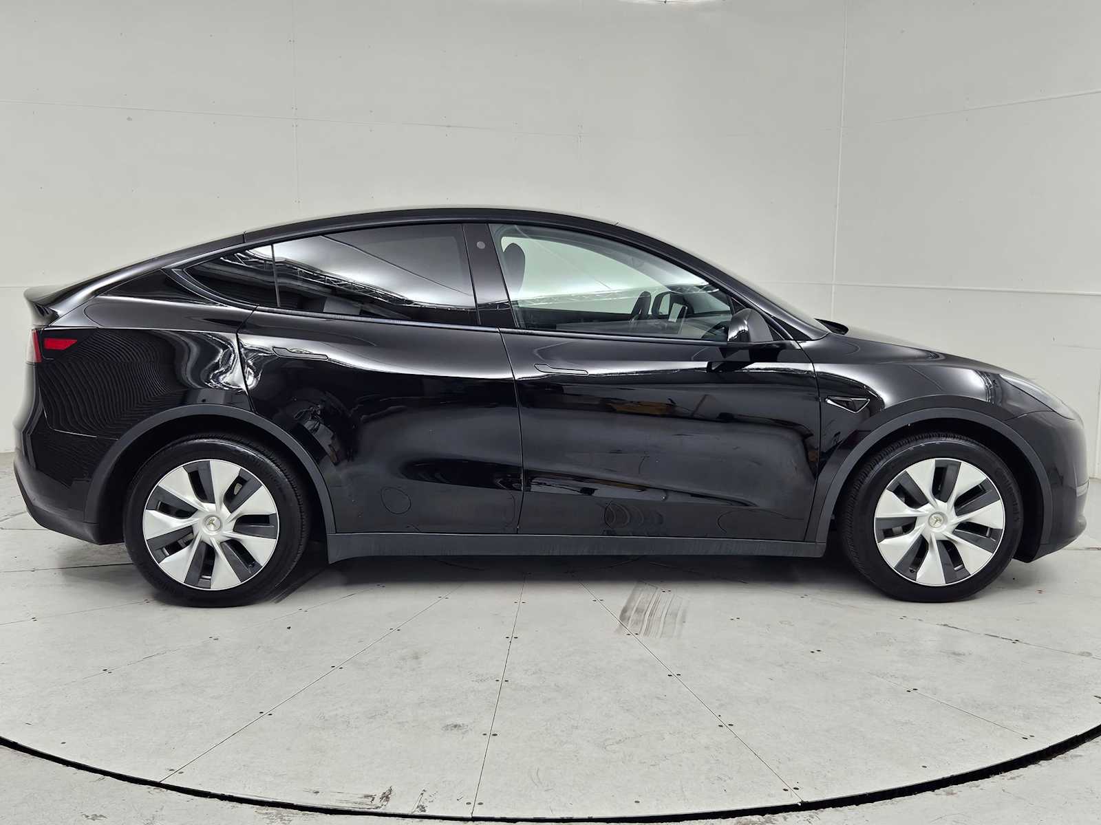 Thumbnail: 2021 Tesla Model Y - 8