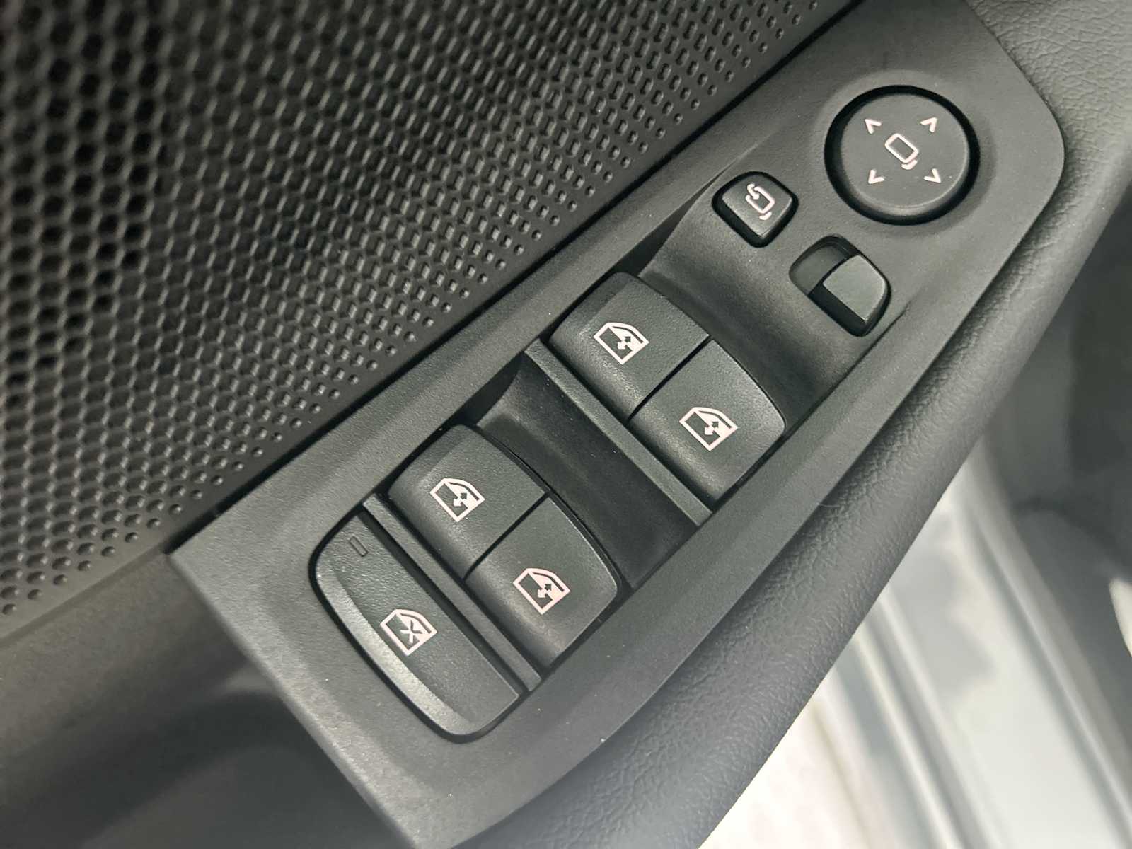 Thumbnail: 2024 BMW 2 Series - 15