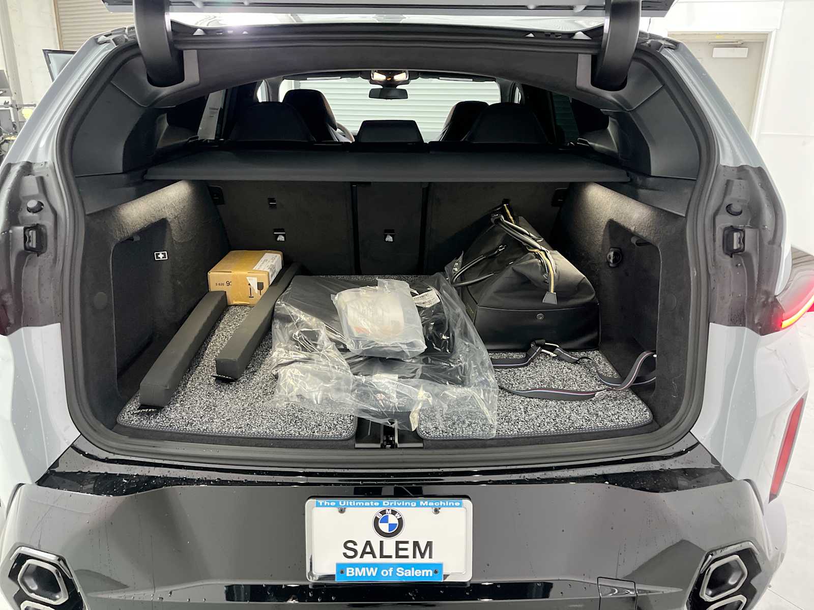 Thumbnail: 2026 BMW XM - 21