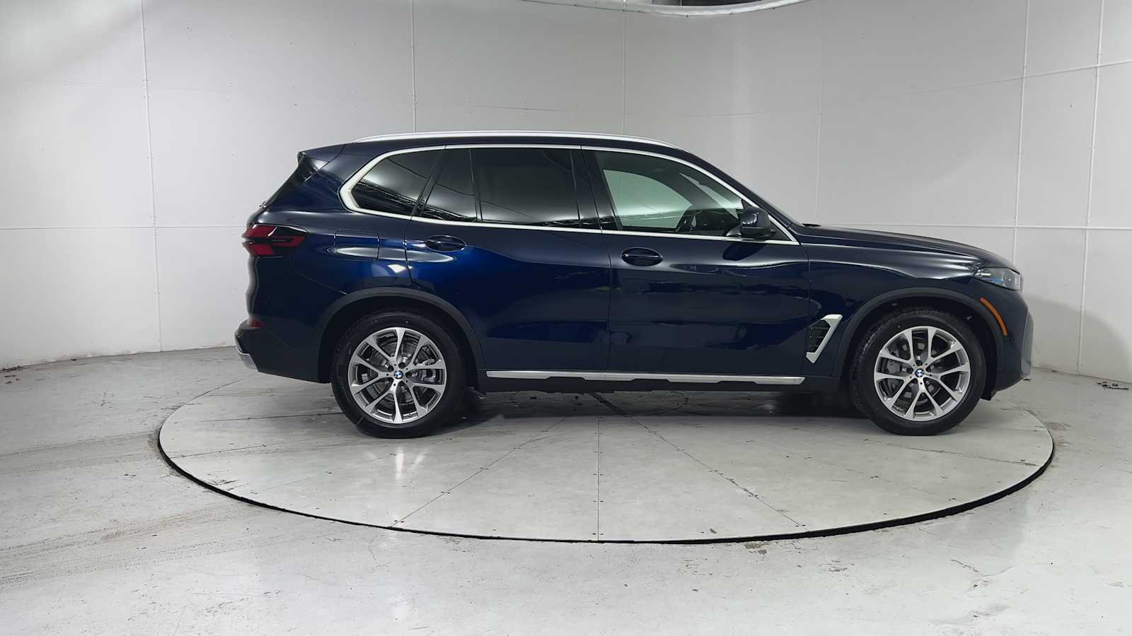 2026 BMW X5 50e - Photo 9