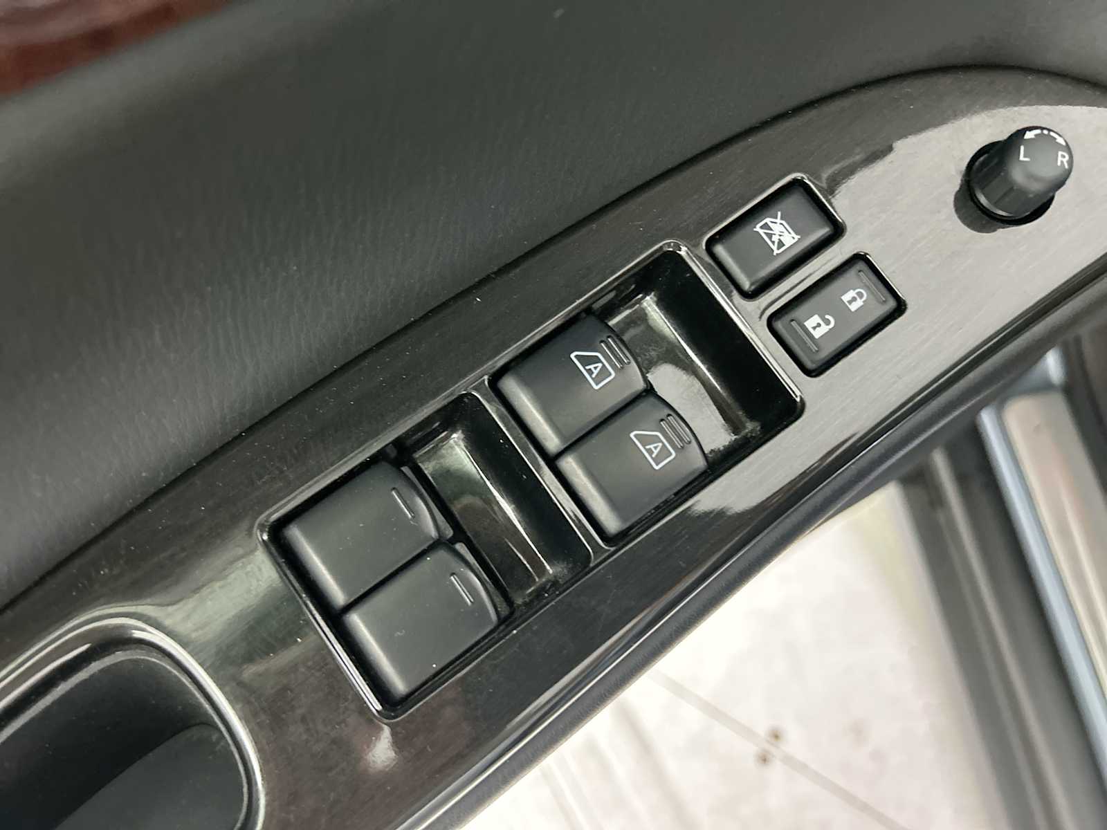 Thumbnail: 2017 INFINITI QX50 - 15