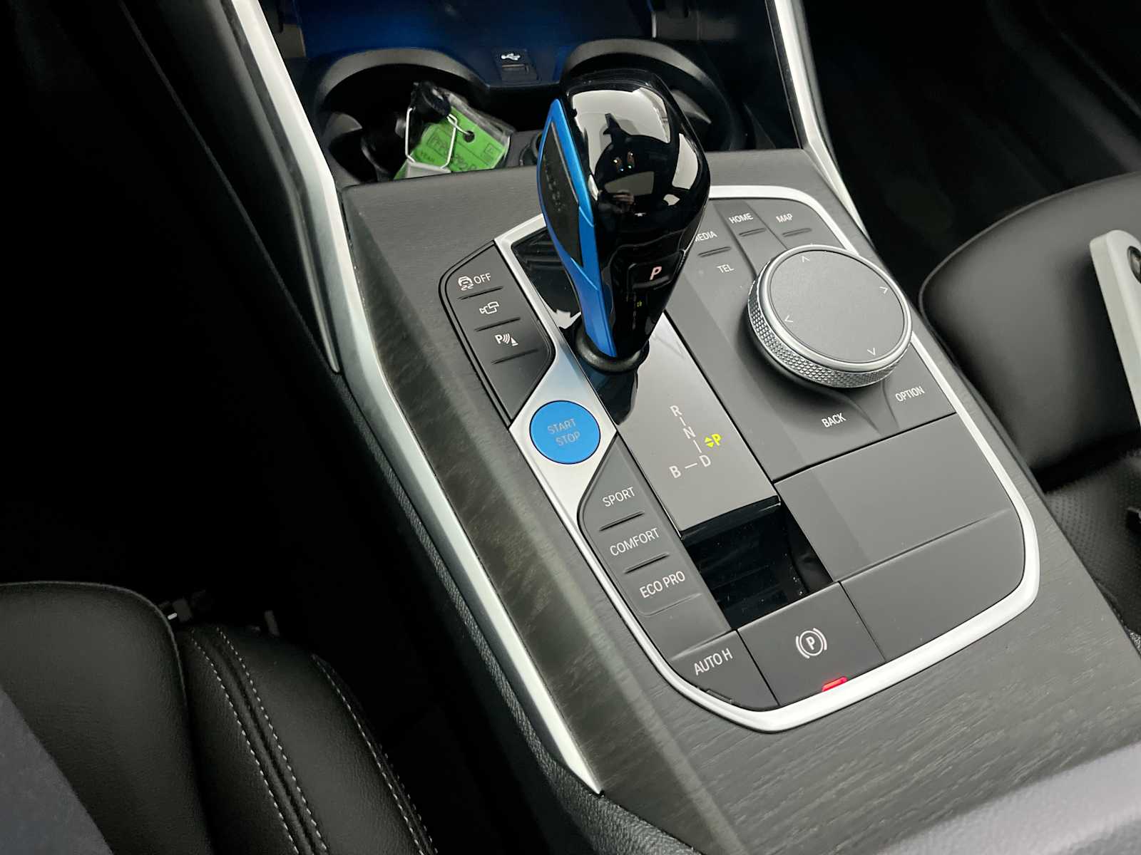 Thumbnail: 2023 BMW i4 - 22