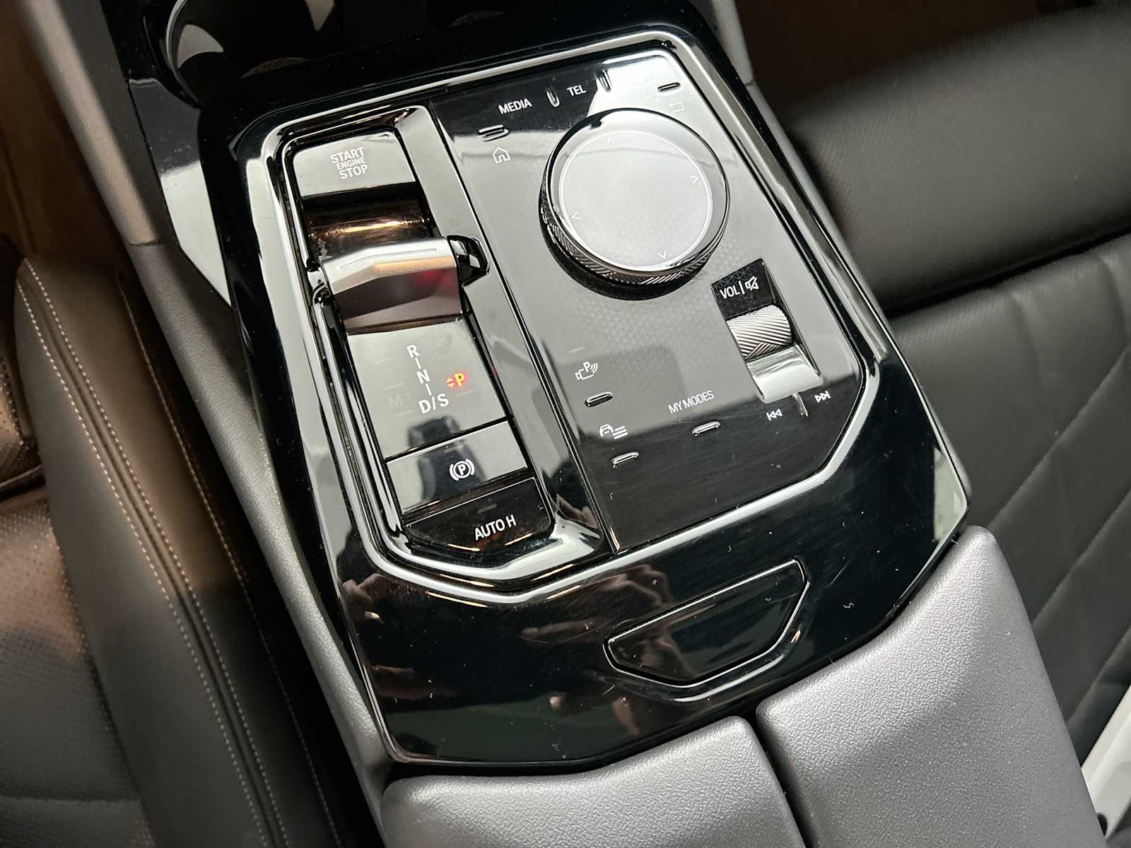 Thumbnail: 2024 BMW 5 Series - 22