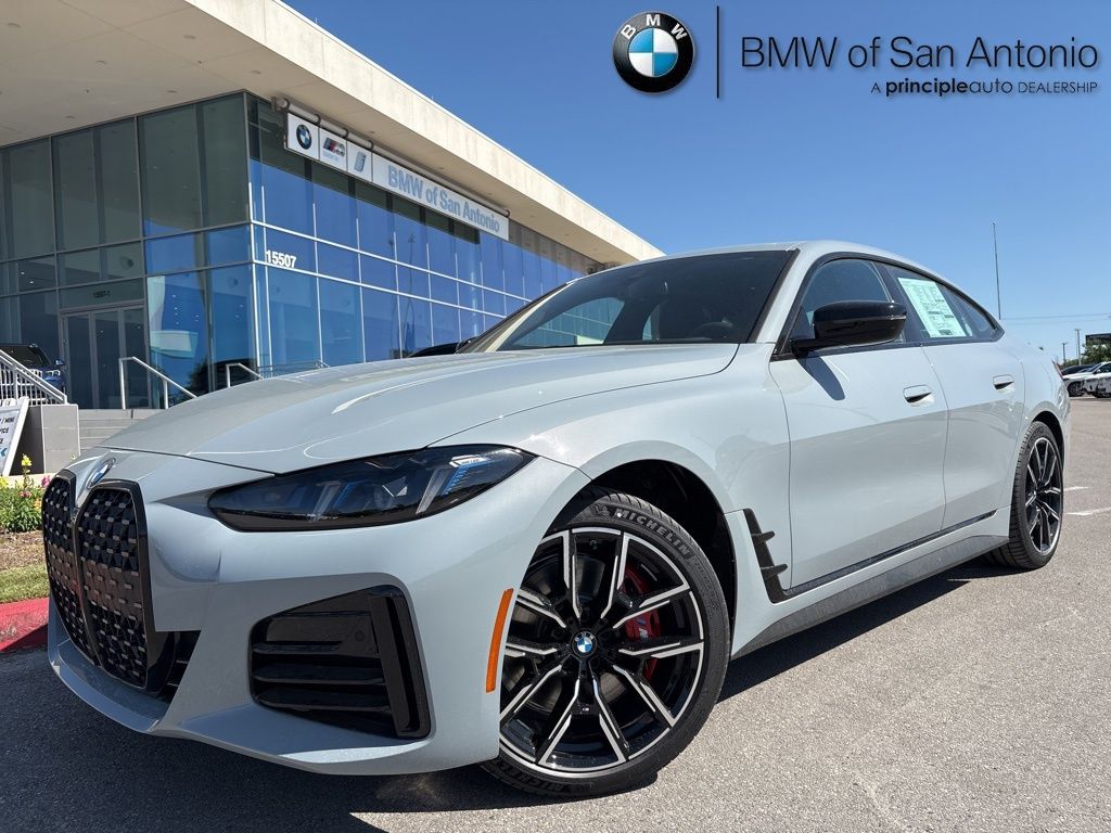 2025 BMW 4 Series 430i's photo