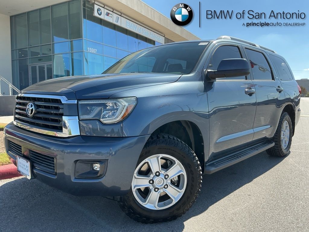 2018 Toyota Sequoia SR5's photo