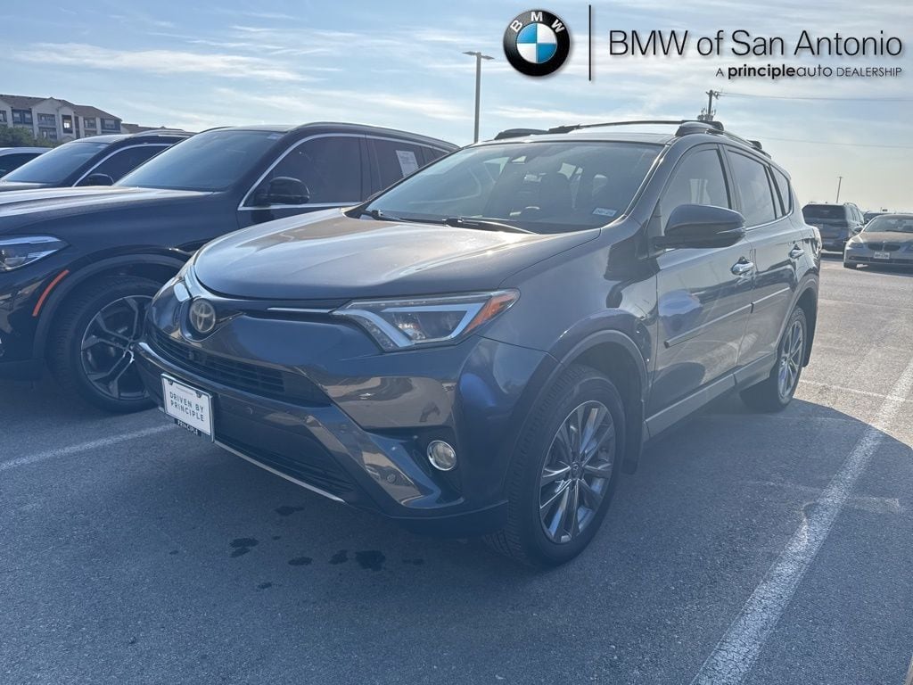 2017 Toyota RAV4 Limited's photo