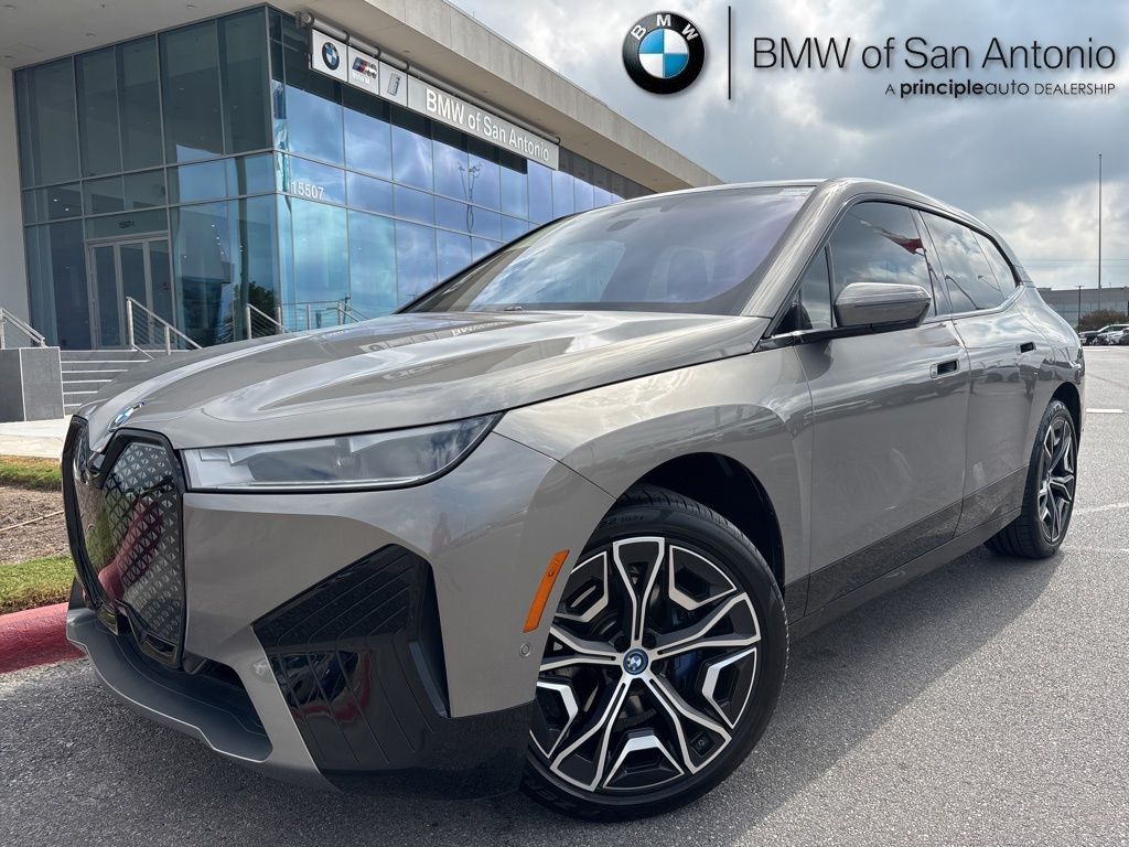 2025 BMW iX 50's photo