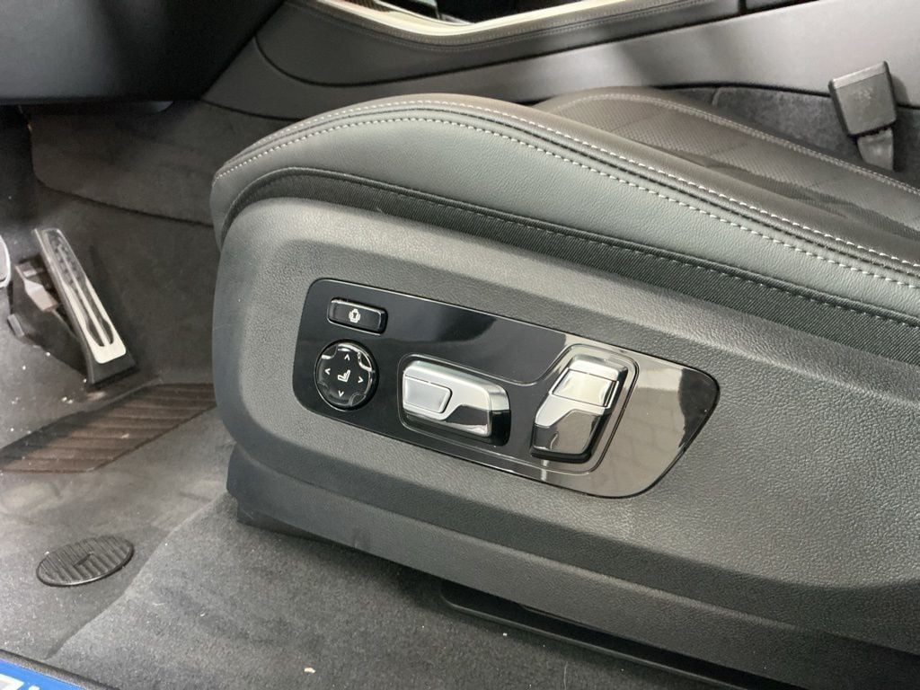 2026 BMW X5 M60i - Photo 20