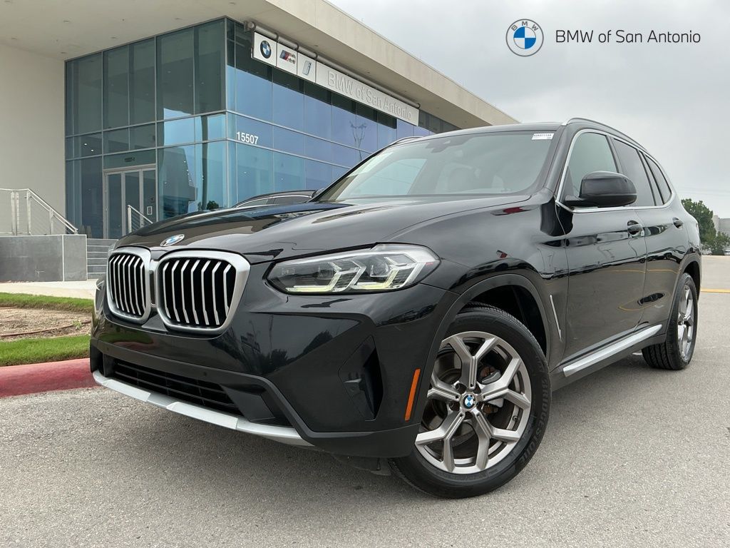 2022 BMW X3 sDrive30i's photo