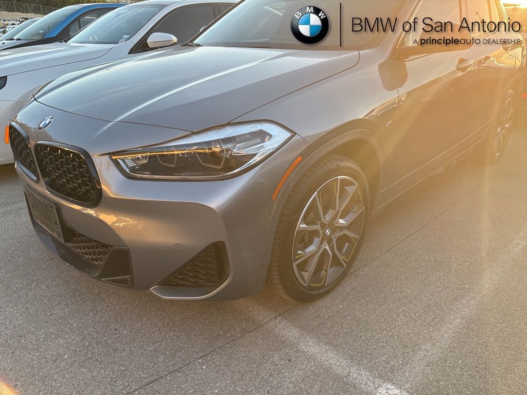 2023 BMW X2 28i's photo