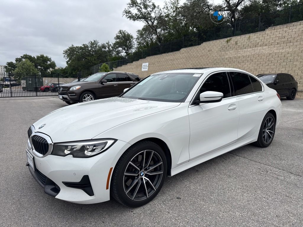 2019 BMW 3 Series 330i Sedan's photo