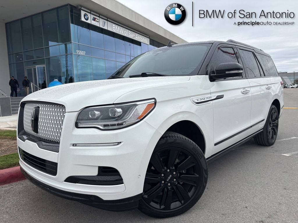 2024 Lincoln Navigator Reserve's photo