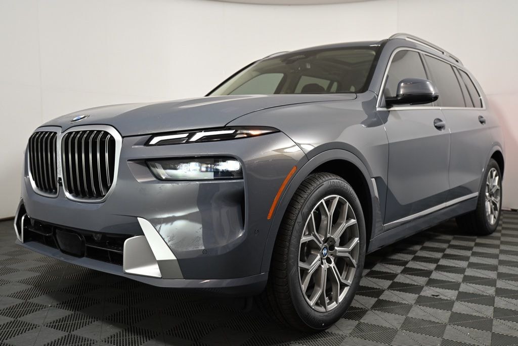 New 2026 BMW X7 xDrive40i SUV