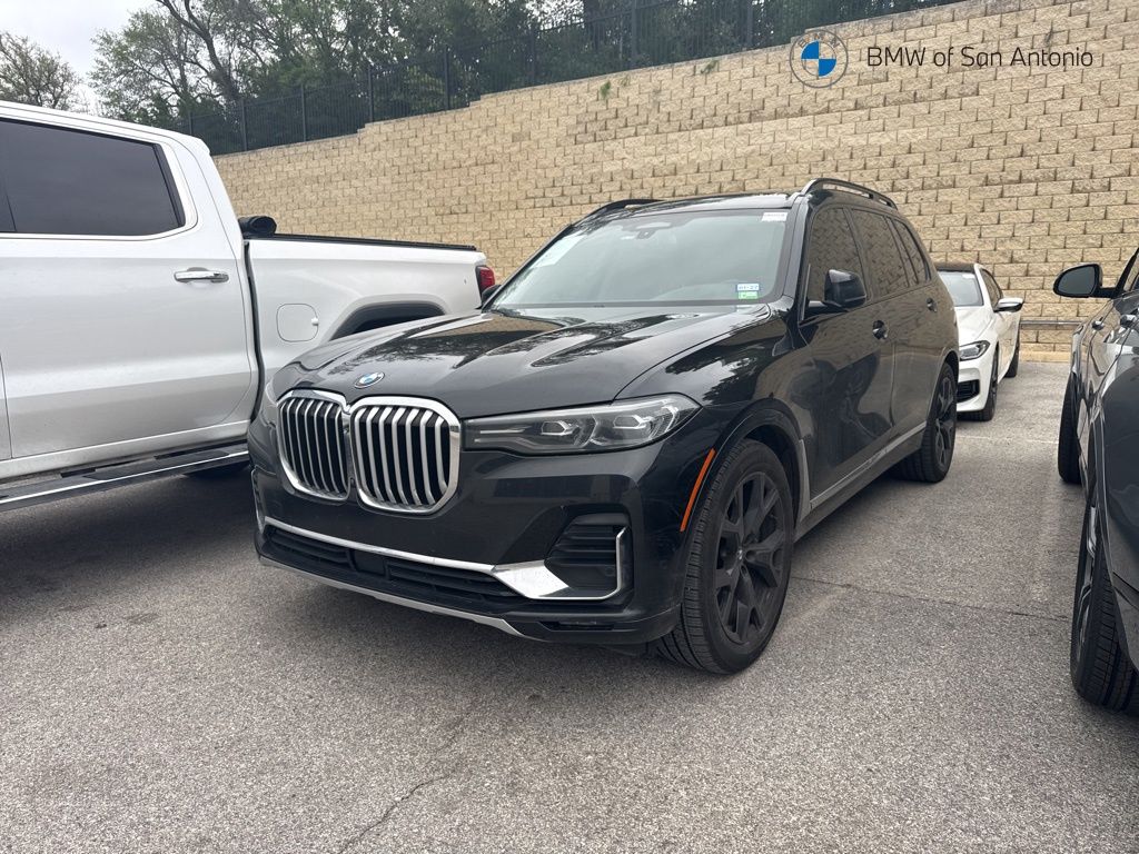 2022 BMW X7 xDrive40i's photo