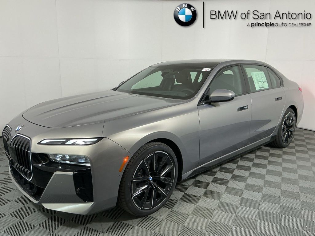 2025 BMW 7 Series 760i's photo