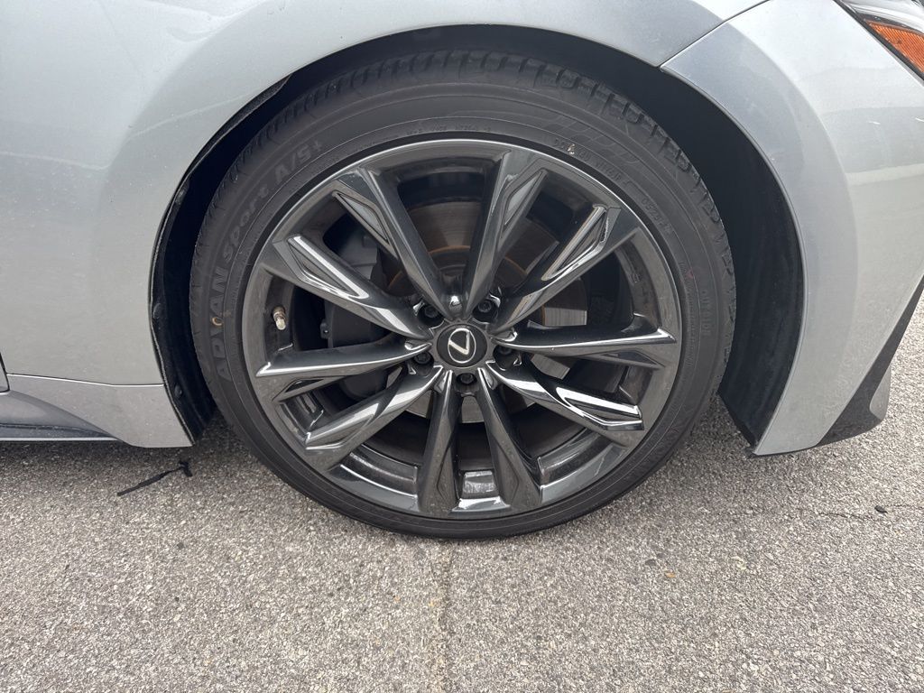 2021 Lexus IS 350 F SPORT photo 3