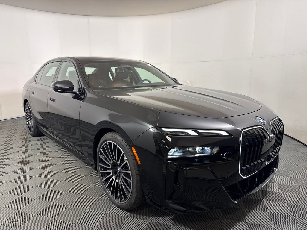 New 2026 BMW 750e xDrive Sedan