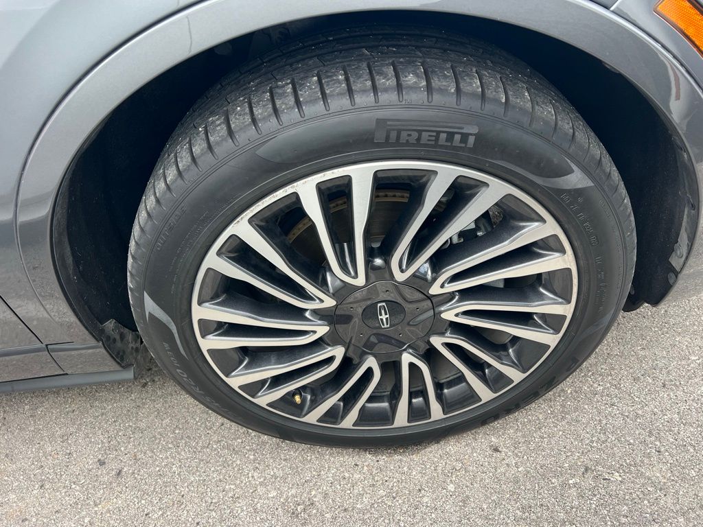 2022 Lincoln Corsair Grand Touring photo 3