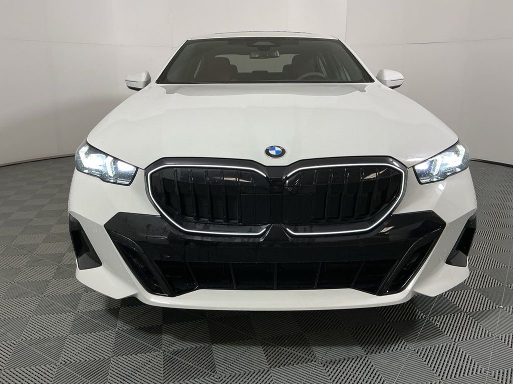 New 2026 BMW 530i xDrive Sedan