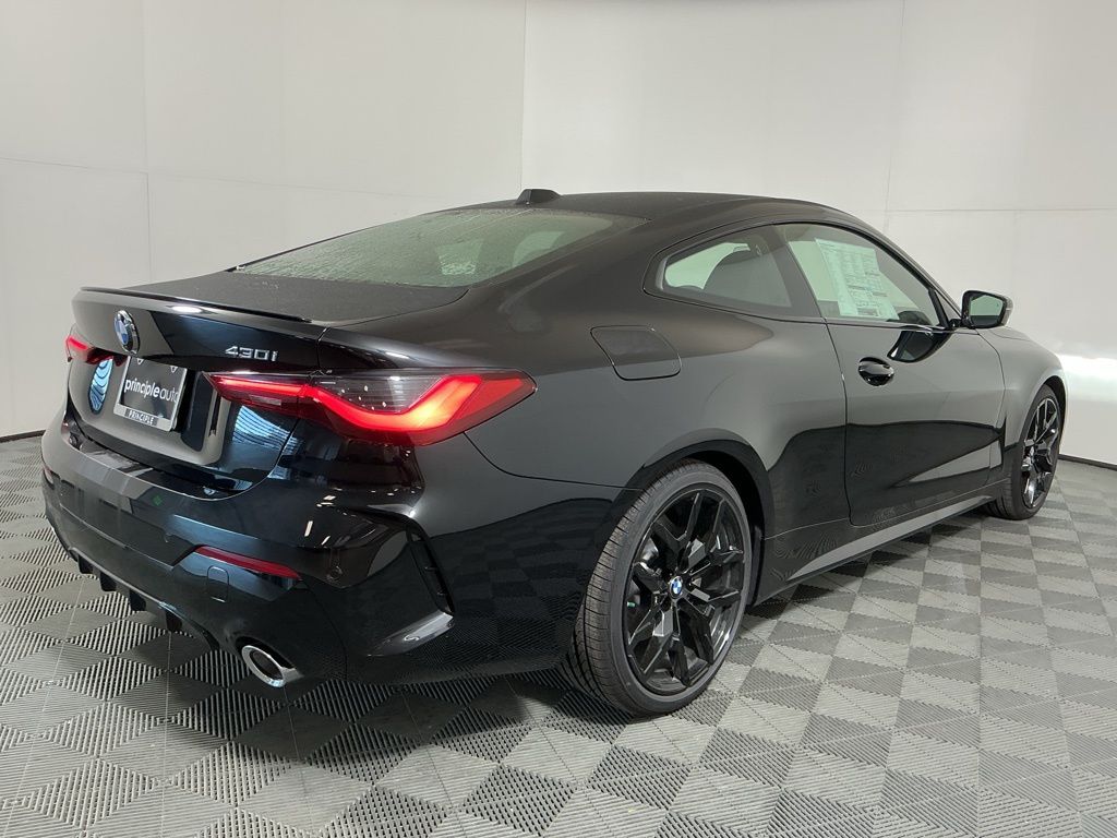 2026 Bmw 430i Coupe photo 4